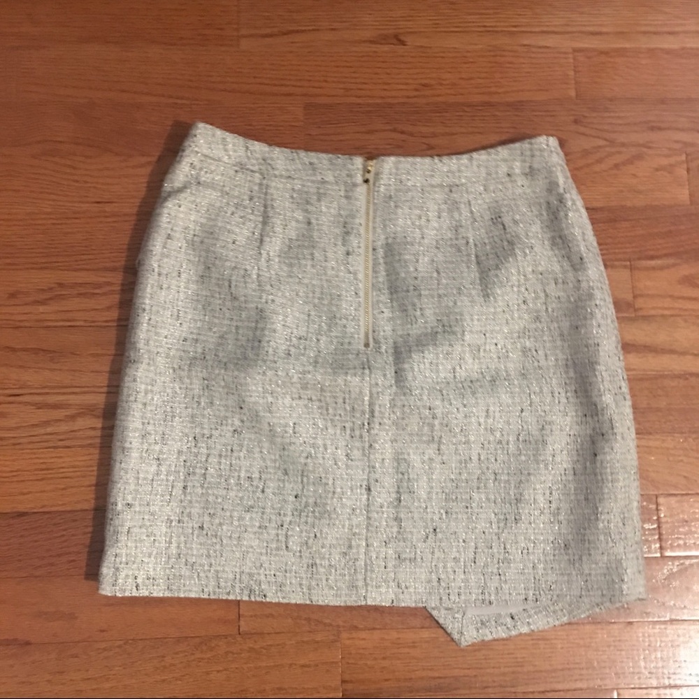Asymmetrical mini skirt - Picture 2 of 3
